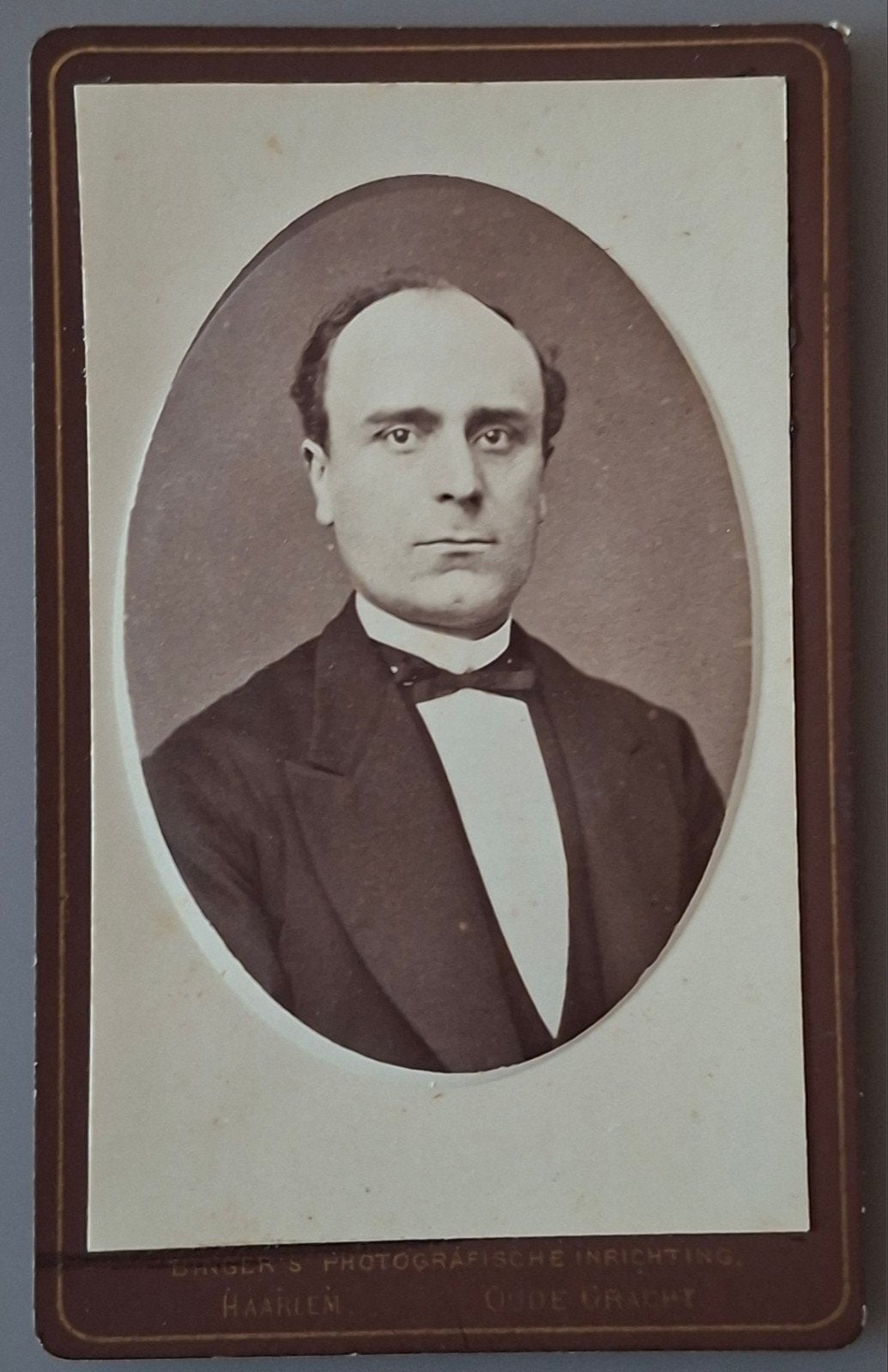 345 reliëf cdv man Haarlem fotograaf Binger, Ophalen of Verzenden, Voor 1940, Gebruikt