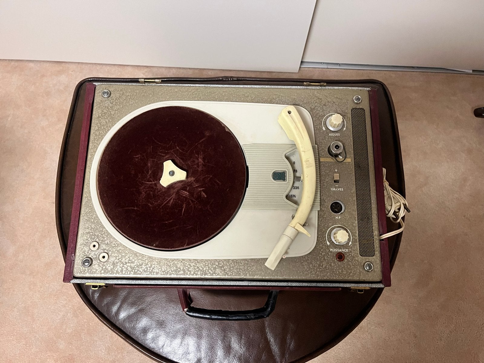 Vintage Philips Platenspeler - Draagbaar en Functioneel, Ophalen of Verzenden, Gebruikt, Platenspeler, Philips