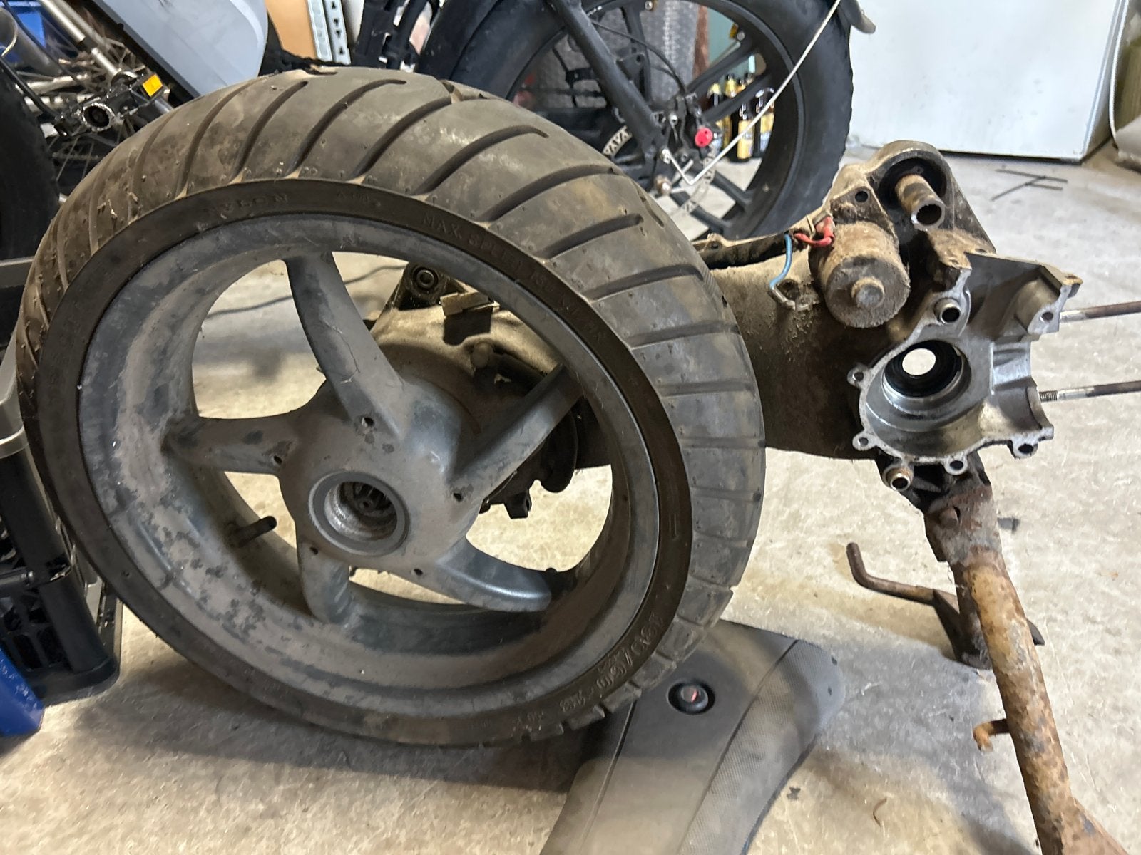 Aprilia scooter onderdelen - Blok, wiel en diverse onderdele, Ophalen of Verzenden, Gebruikt, Blok