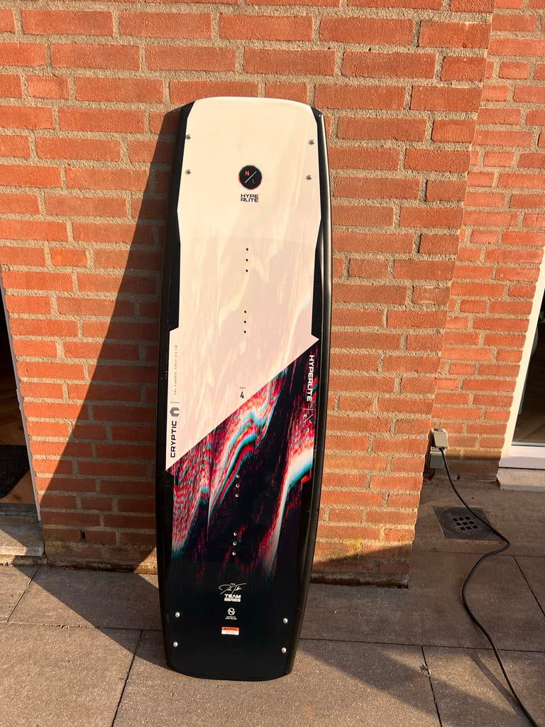Hyperlite Cryptic 146 Wakeboard 2022 - Zo goed als nieuw, Watersport en Boten, Wakeboarden, Ophalen of Verzenden, Zo goed als nieuw