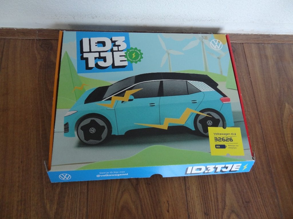 Bouwpakket ID-3tje Volkswagen, Hobby en Vrije tijd, Knutselen, Voertuigen, Ophalen of Verzenden, Zo goed als nieuw, Elektrisch