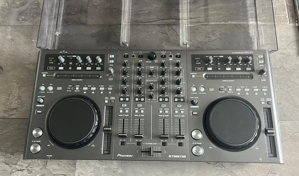 Pioneer DDJ-T1 met Traktor Pro 3 licentie en Decksaver, Ophalen, Zo goed als nieuw, Dj-set, Pioneer