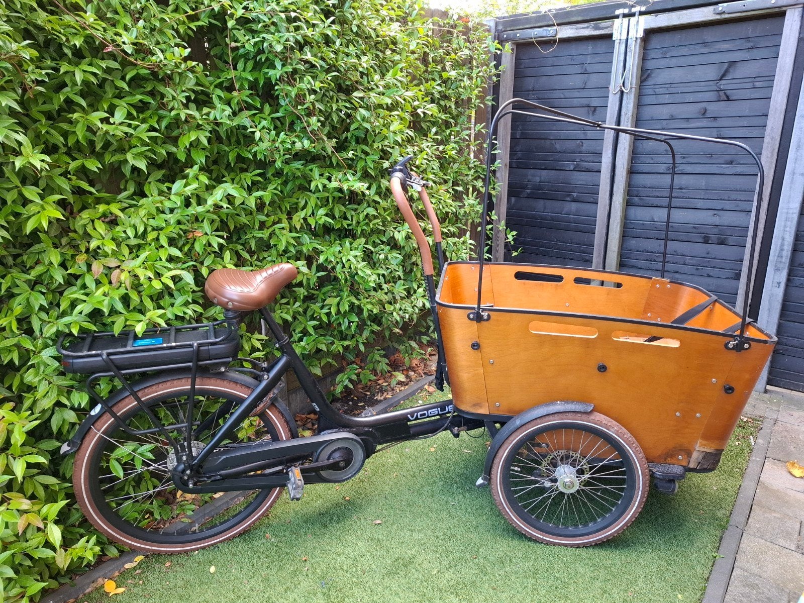 Vogue Bakfiets Elektrisch - Ideaal voor Kinderen, Ophalen, Gebruikt, 4 kinderen of meer, Huif