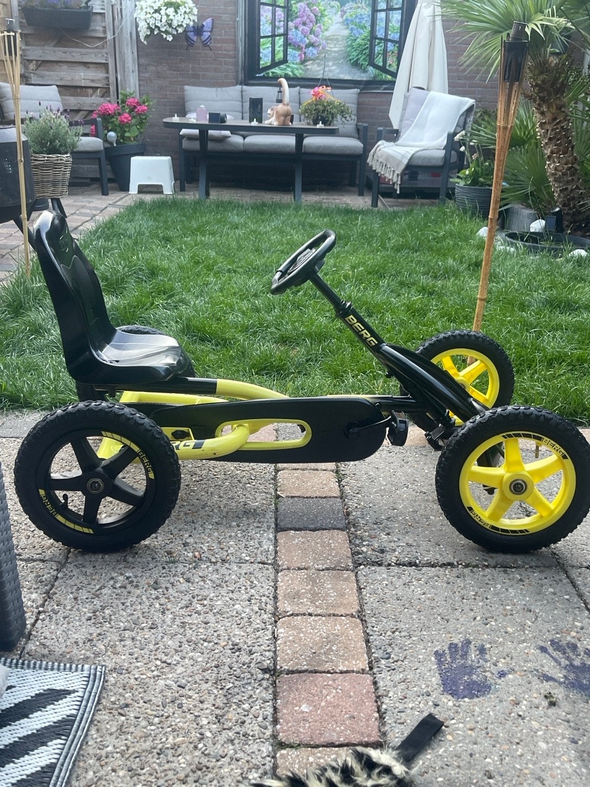 Foto 7 van BERG Biky Loopfiets Zwart/Geel - Zo goed als nieuw