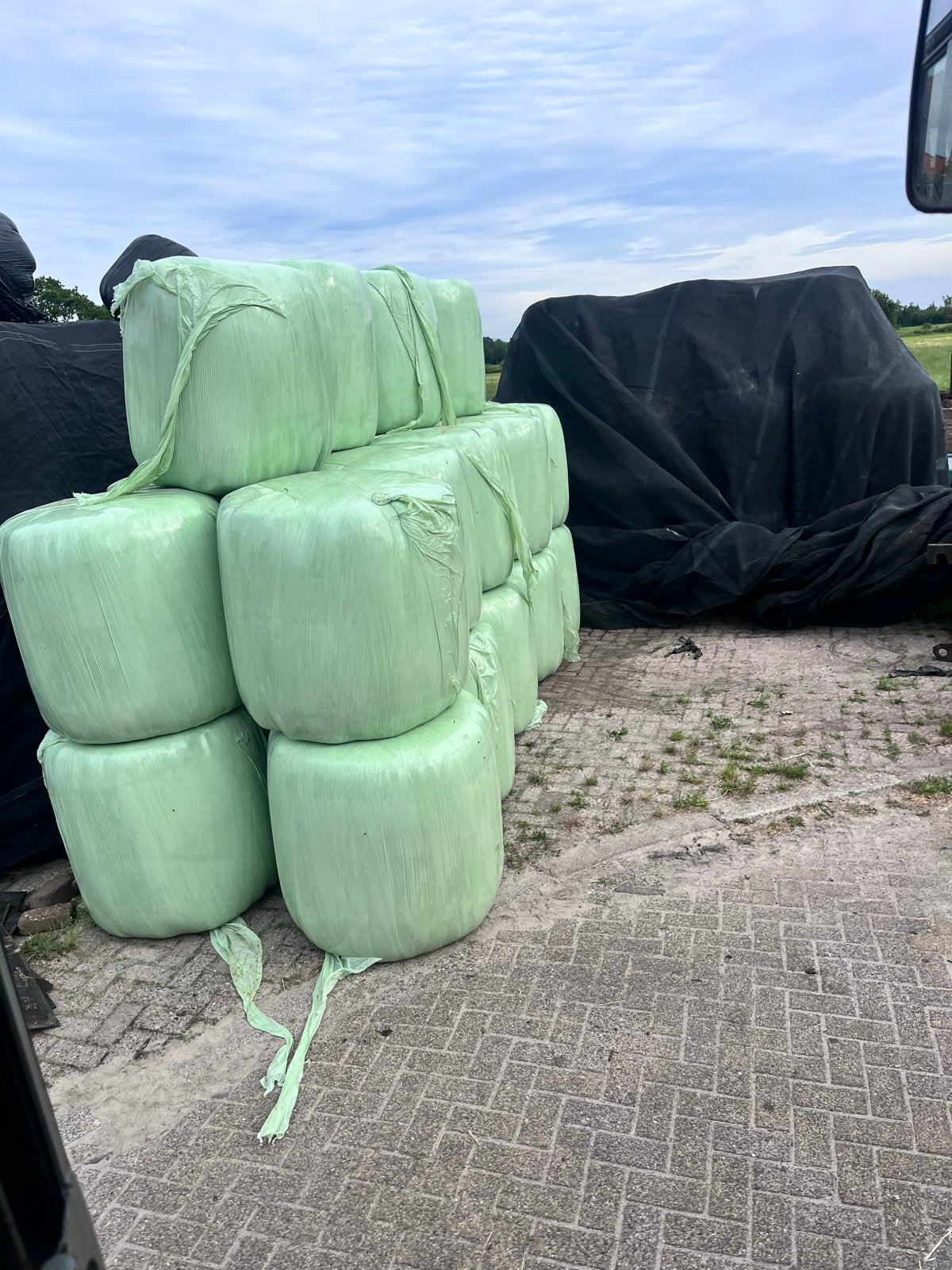 Midi balen hooi en kuil, Ophalen