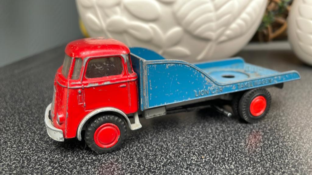 LION CAR DAF Takelwagen, Hobby en Vrije tijd, Modelauto's | 1:50, Ophalen of Verzenden, Zo goed als nieuw, Bus of Vrachtwagen