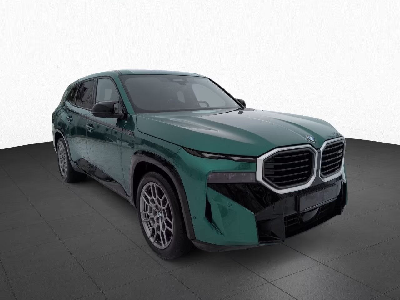 BMW XM PHEV 50e 30 kWh 476 PK ACC Trekhaak 360 Camera Head-U, Auto's, BMW, 12 maanden, Gebruikt, Zwart, Vierwielaandrijving
