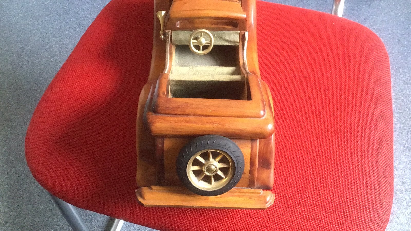 AUTO MODEL LEUK VOOR MANCAVE OF ZO ? HANDGEBOUWD 36 CM LANG, Ophalen of Verzenden, Zo goed als nieuw, Auto