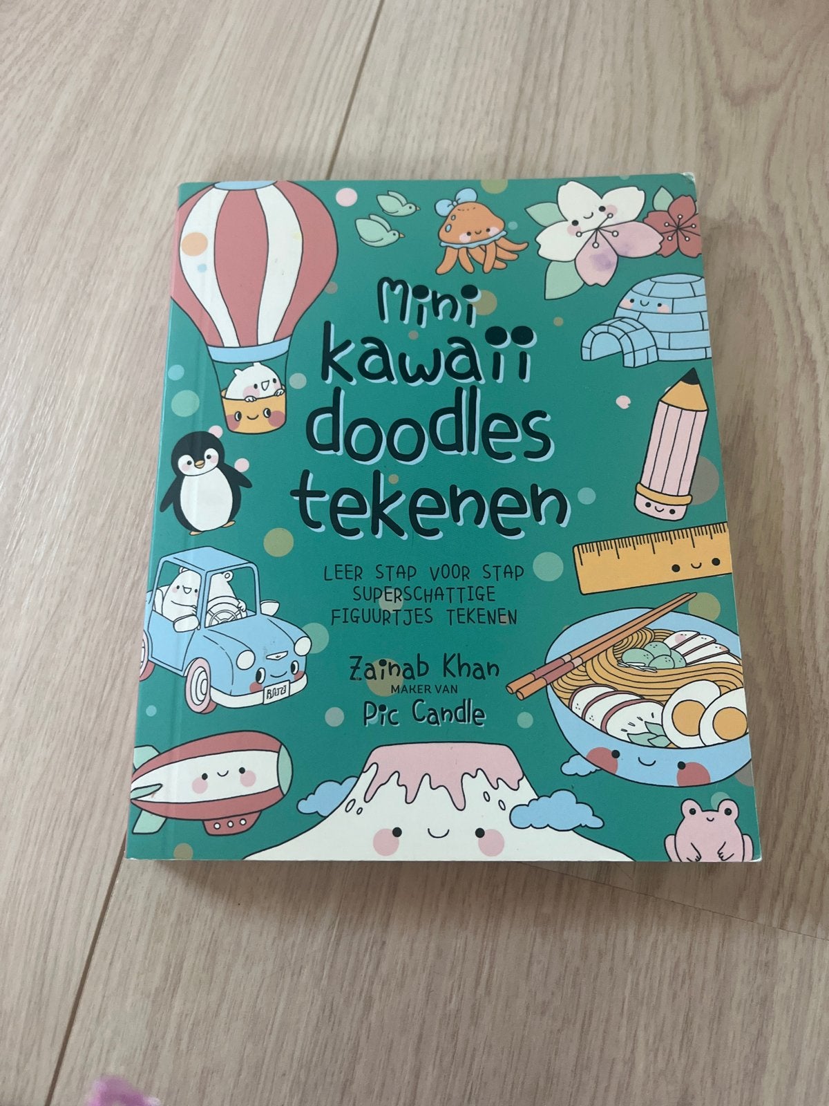 Mini Kawaii Doodles Tekenen - Leer schattige figuurtjes teke, Ophalen of Verzenden, Gebruikt, Papier, Schets- of Tekenboek