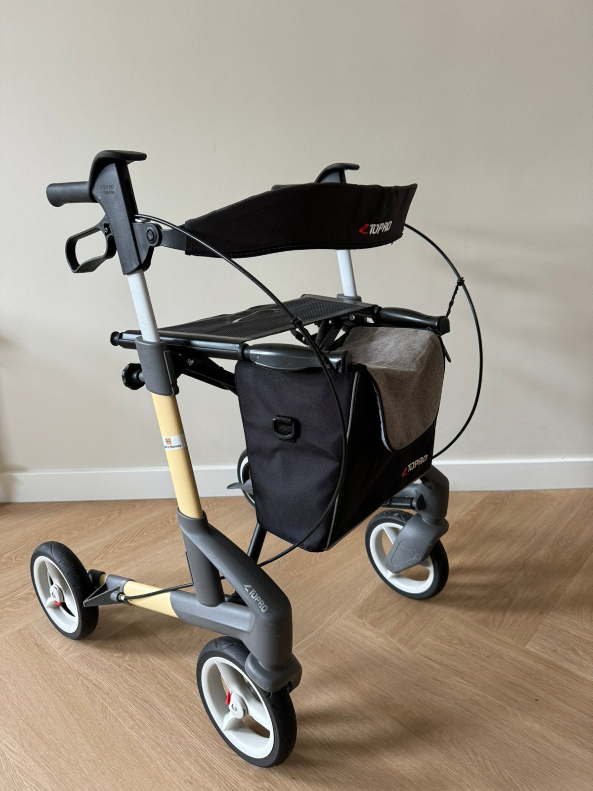 Rollator Topro troja 5G M 2022 met tasje softbanden, Ophalen, Opvouwbaar, Gebruikt
