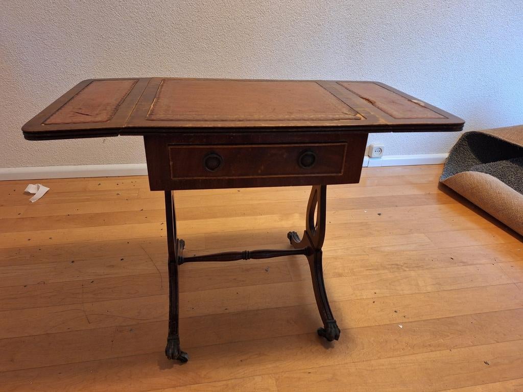 Antieke bijzettafel met leer ingelegd blad, Ophalen