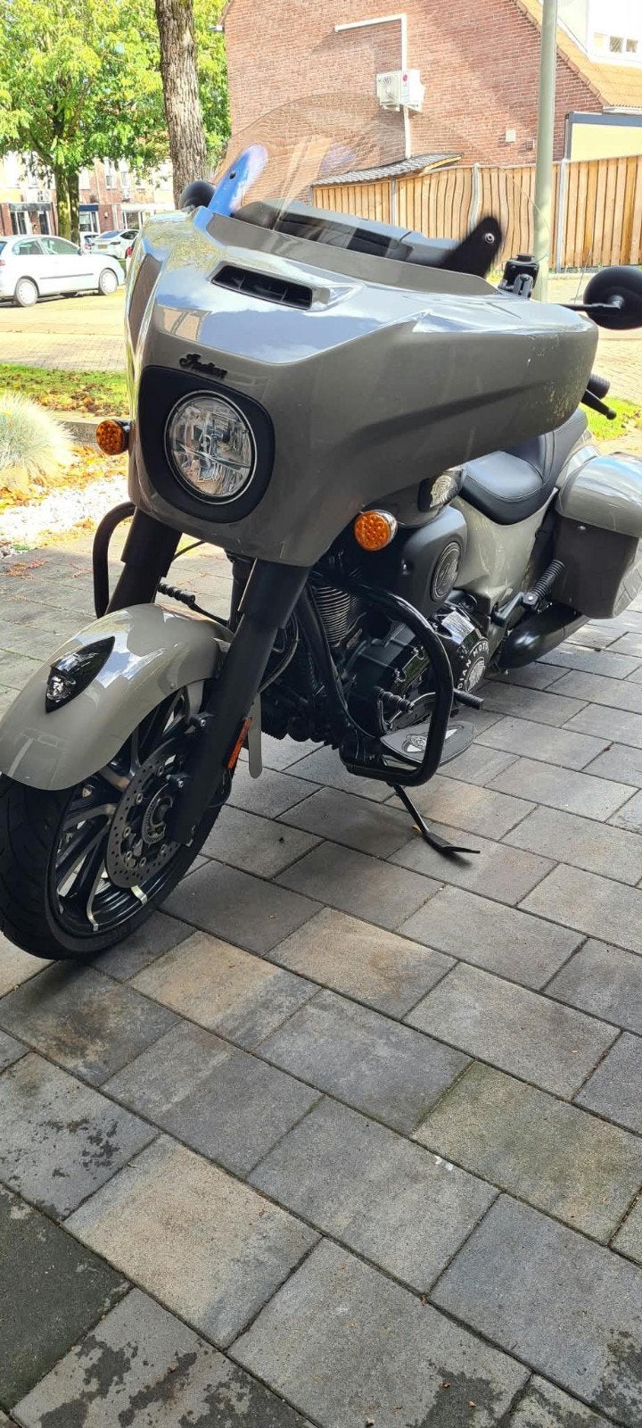 Indian chieftain dark hors, Motoren, 2 cilinders, Occasion, 1890 cc, Chopper