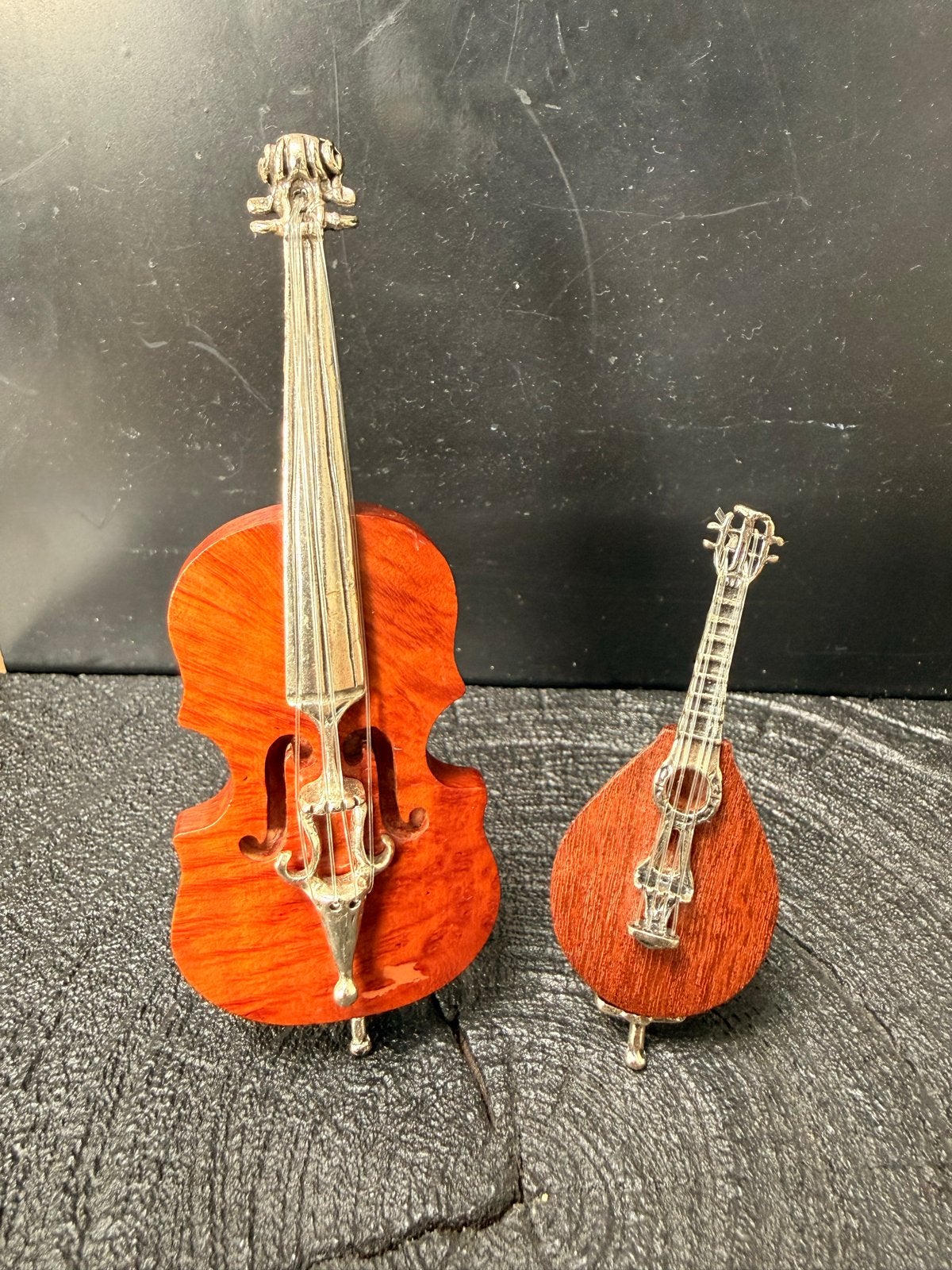 Zilveren miniatuur instrumenten: viool en mandoline, Verzenden