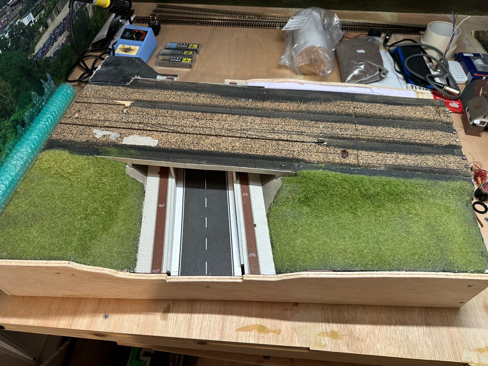Mooie module te koop!, Hobby en Vrije tijd, Modeltreinen | H0, Gelijkstroom of Wisselstroom, Brug, Tunnel of Gebouw, Zo goed als nieuw