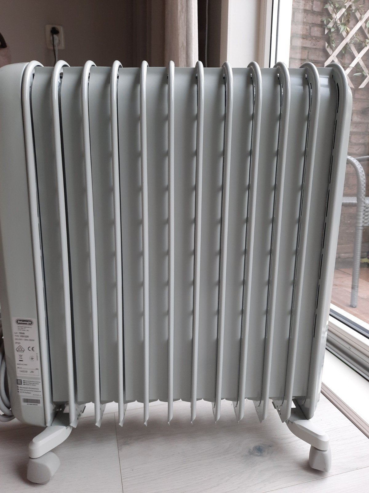 DeLonghi Vento oliegevulde radiator, Ophalen, Zo goed als nieuw, Elektrisch