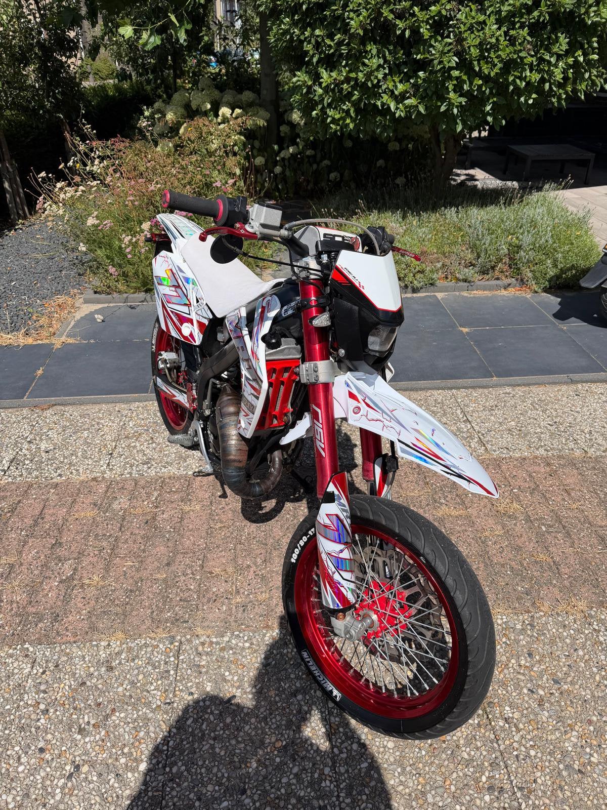 Rieju mrt 50cc supermoto2017  in goede staat., Fietsen en Brommers, Ophalen, 6 versnellingen, Maximaal 45 km/u, Zo goed als nieuw
