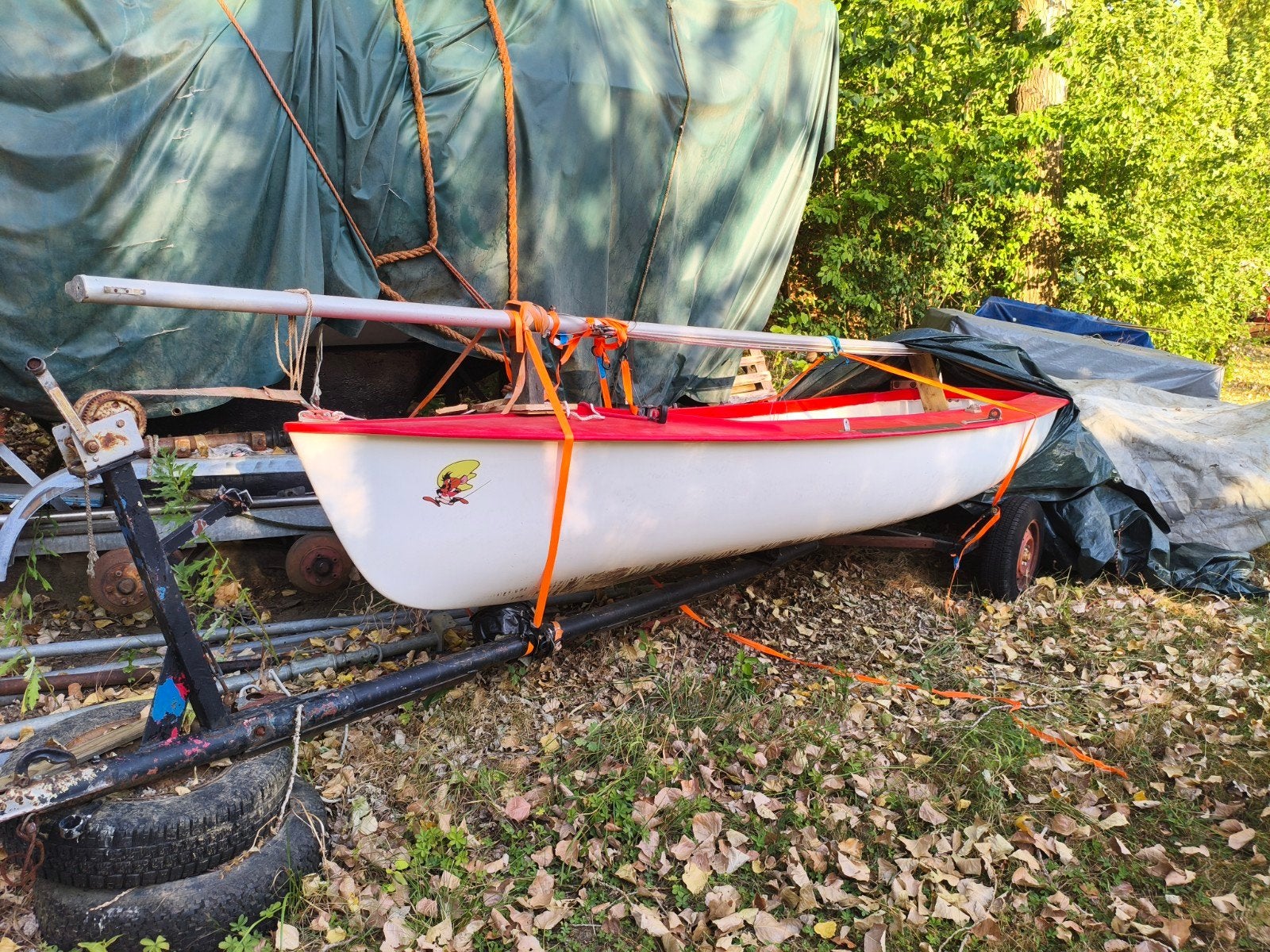 Flying Junior zeilboot met trailer – compleet en vaarklaar, Ophalen, Zo goed als nieuw, Buitenboordmotor