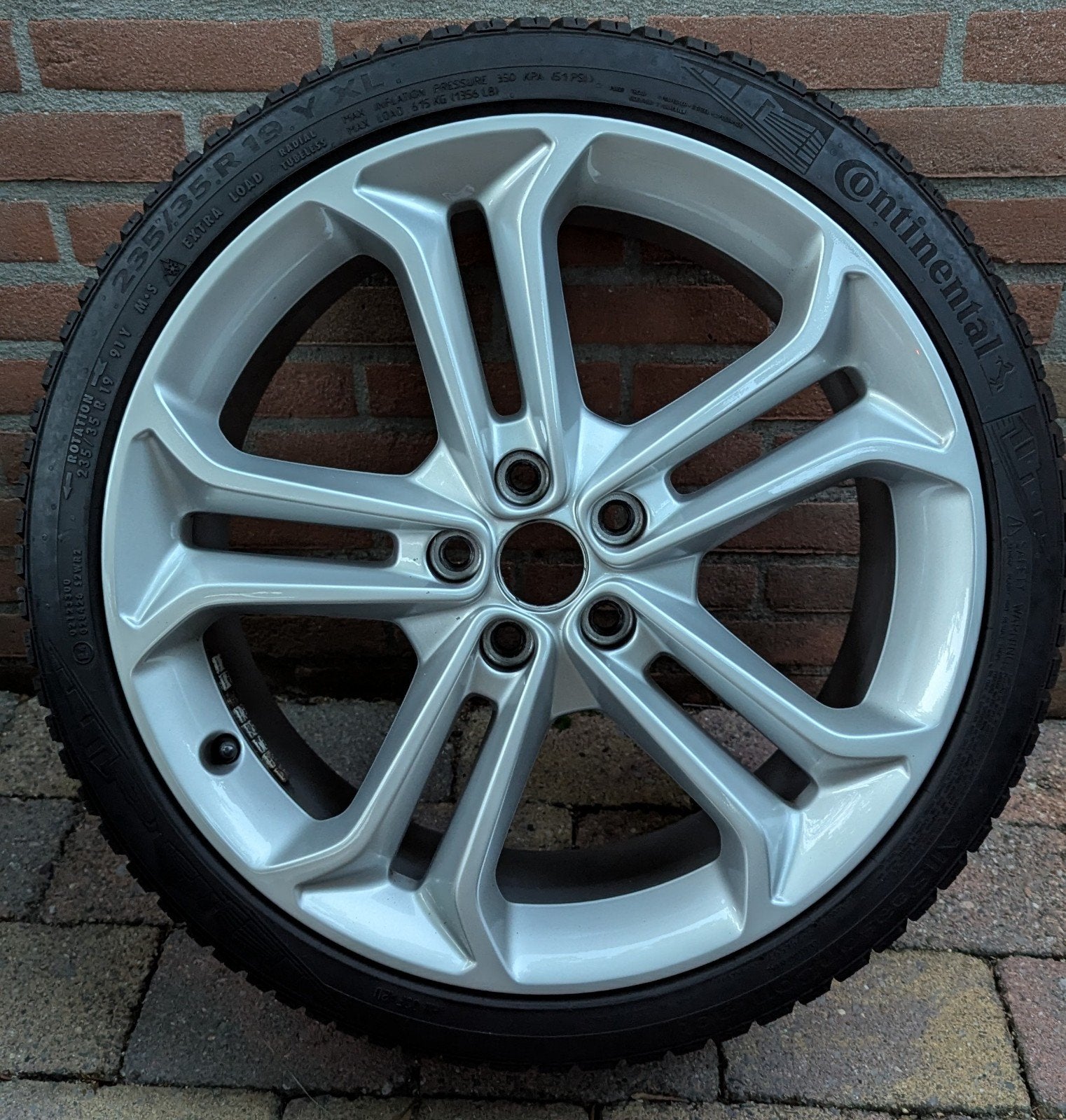 Originele 19" Ford velgen met goede Continental all seasons, Auto-onderdelen, Banden en Velgen, Banden en Velgen, 235 mm, All Season