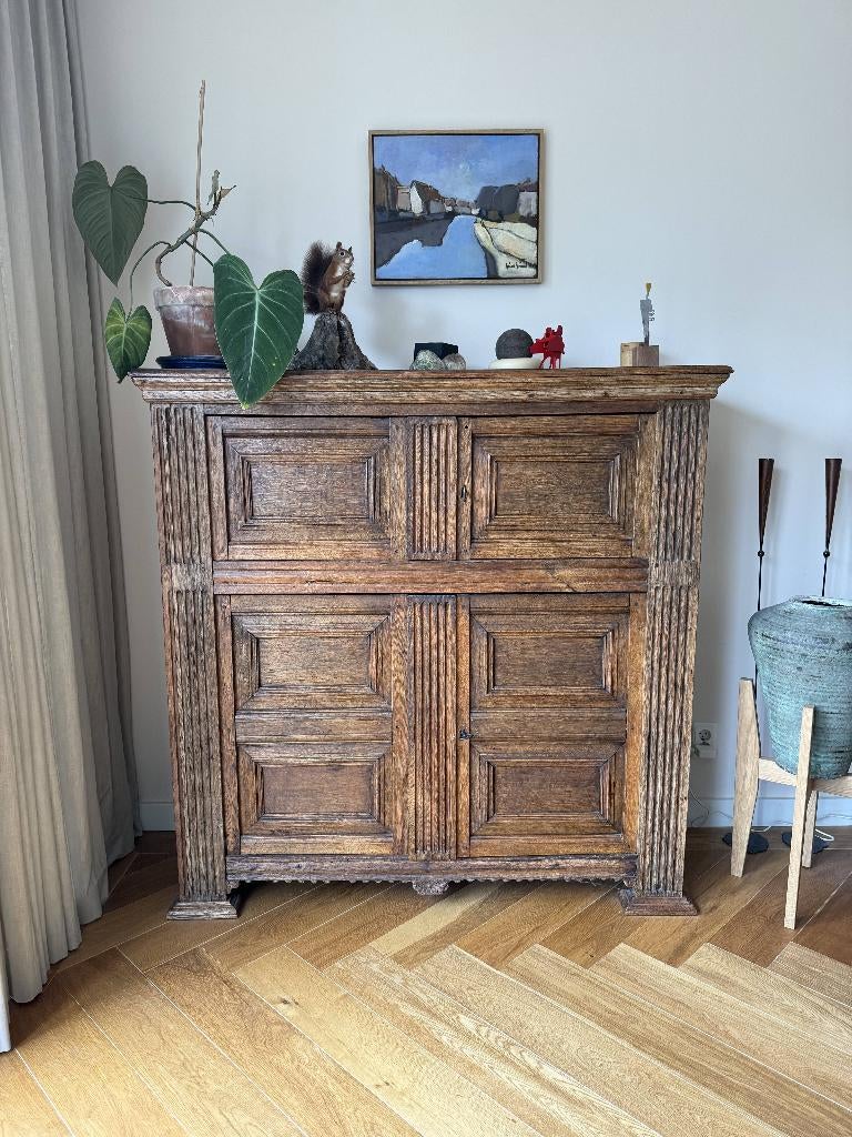 17e Eeuwse massief eiken kast, Antiek en Kunst, Antiek | Meubels | Kasten, Ophalen