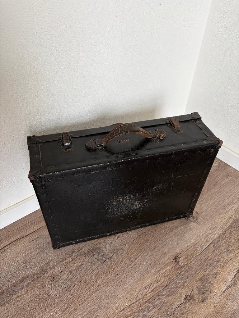 IJzeren koffertje oorlogstijd, Ophalen of Verzenden, Overige soorten, Nederland, Overige typen