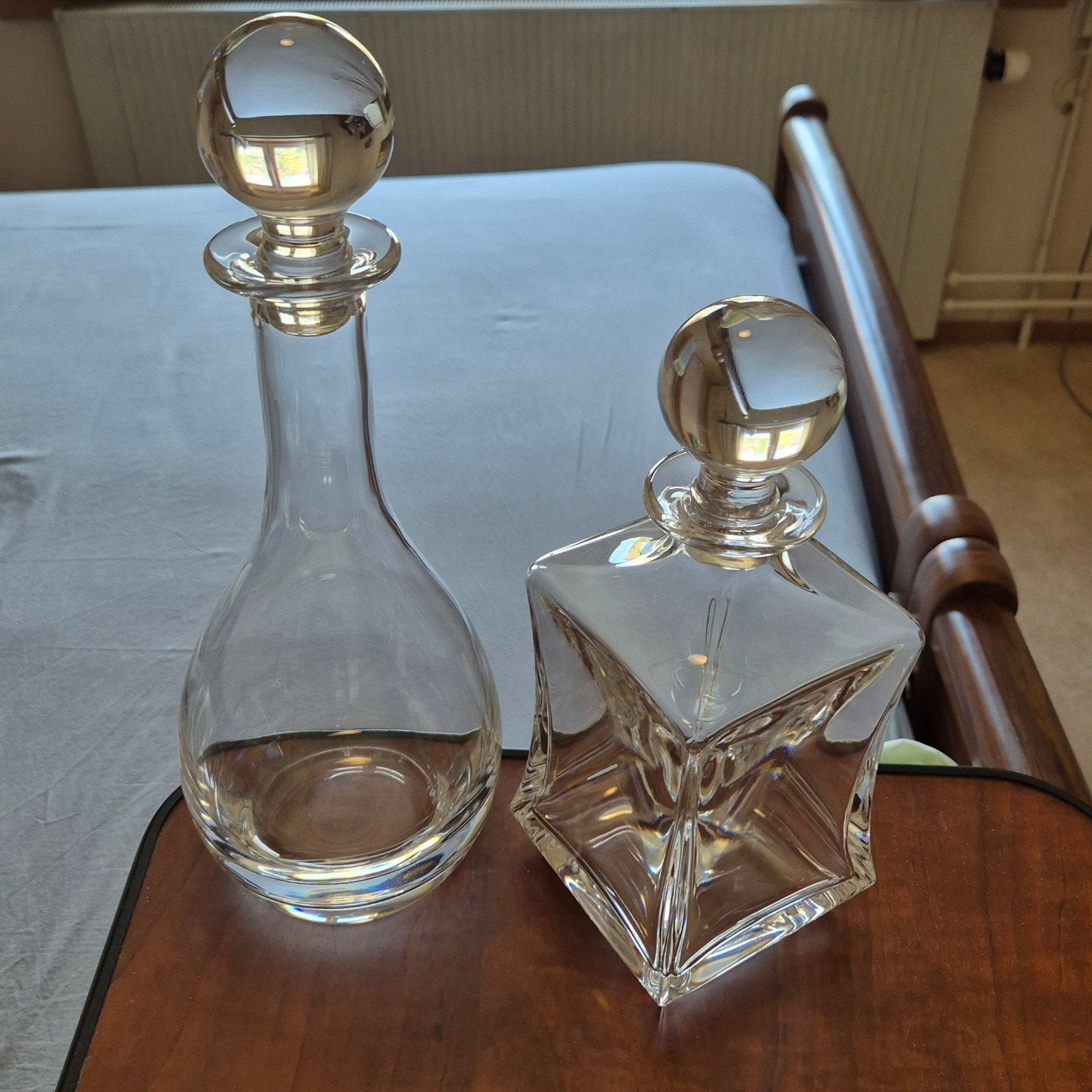 Set van 2 kristallen karaffen, Ophalen
