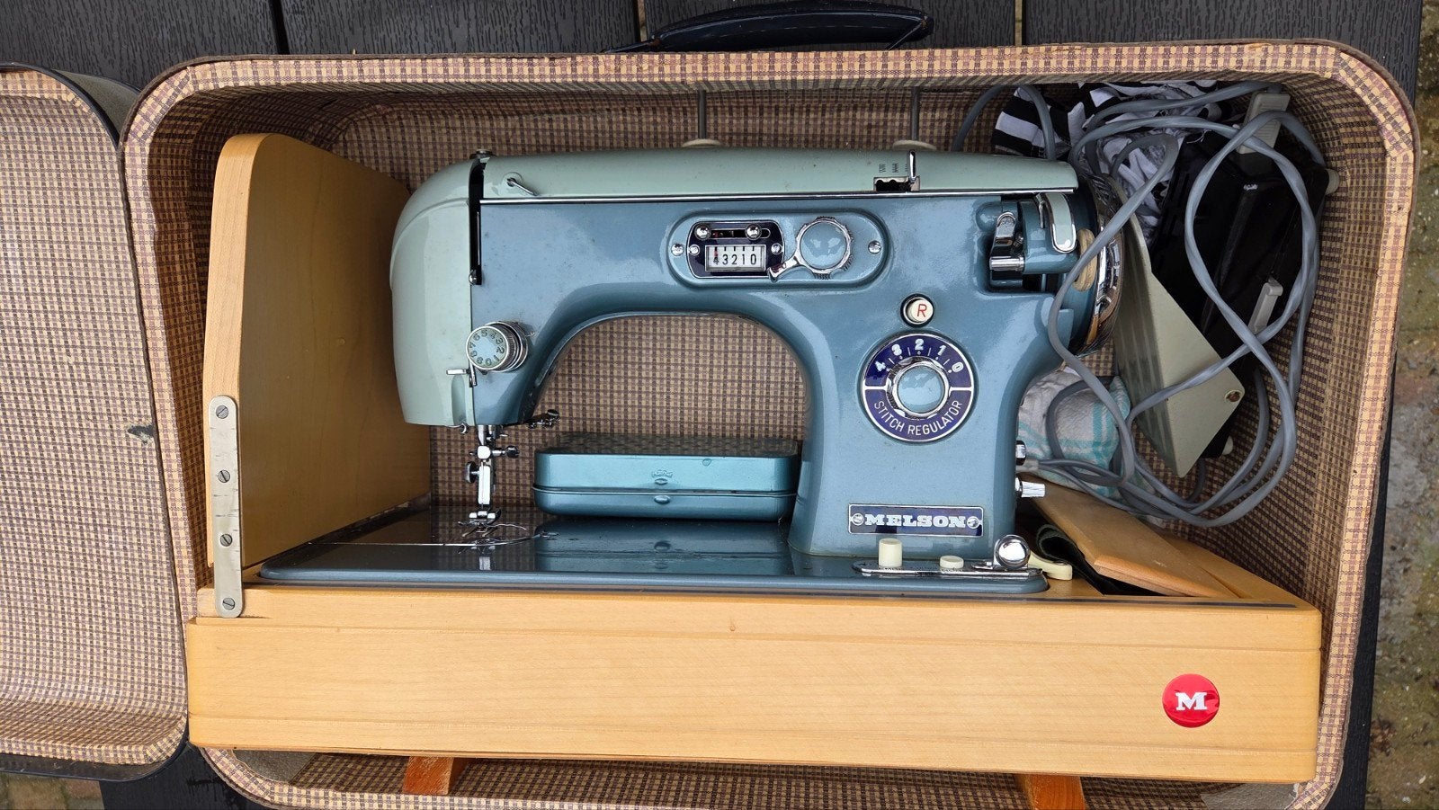 Melson Drukknop-Super Zigzag Type 250 Naaimachine, Ophalen, Gebruikt, Naaimachine, Overige merken
