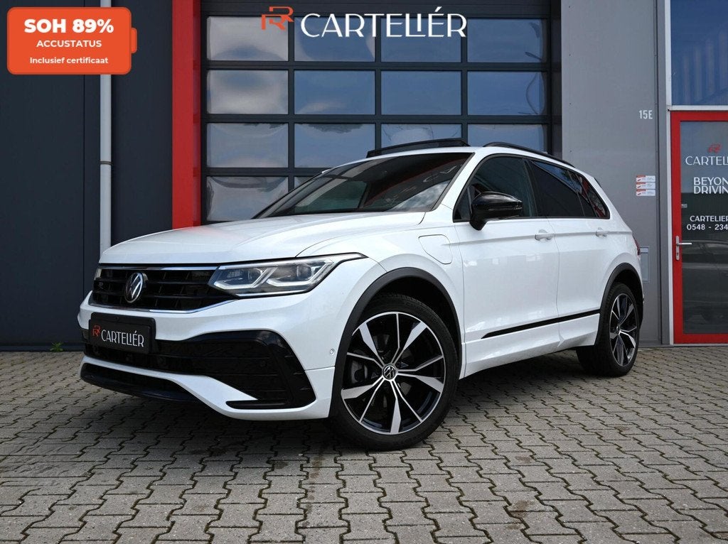 Volkswagen Tiguan 1.4 TSI eHybrid R-Line Business+ 245PK | P, 1716 kg, Zwart, 4 cilinders, Met garantie (alle)