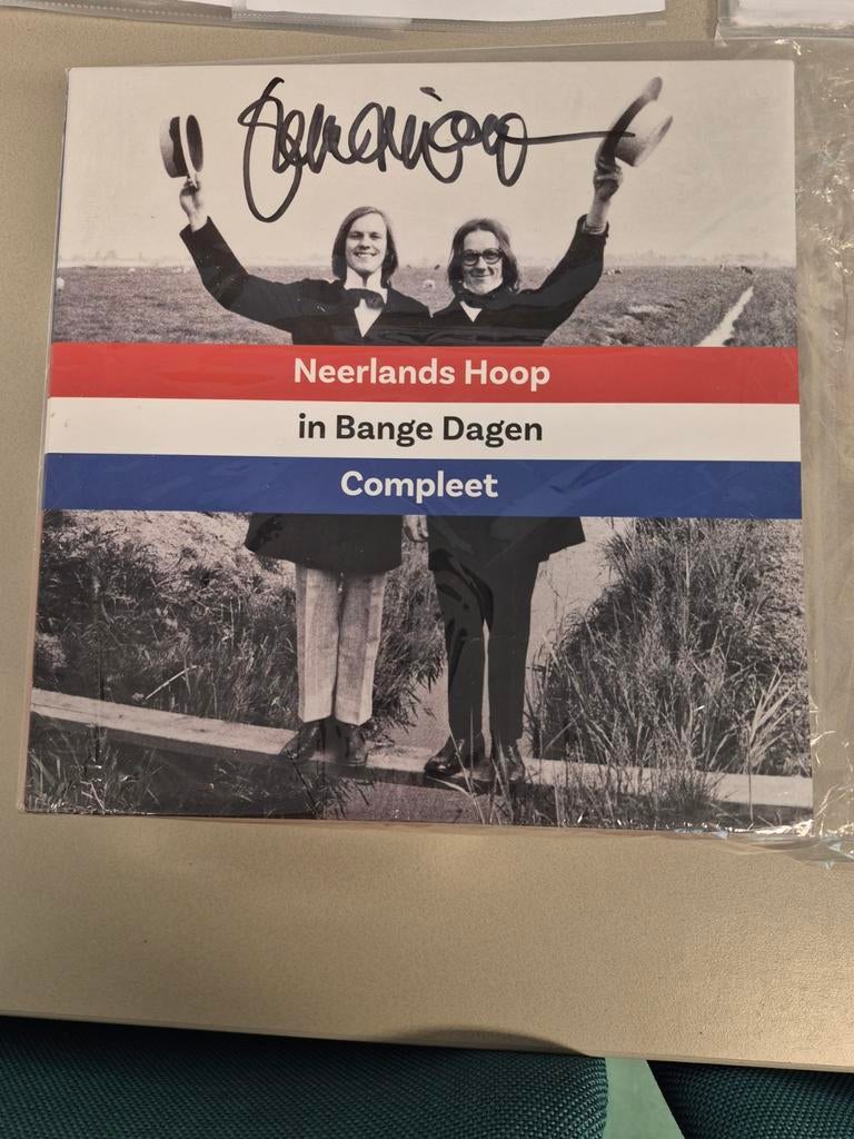 Neerlands Hoop in Bange Dagen Compleet - Gesigneerd Boxset, Cd's en Dvd's, Ophalen of Verzenden, Zo goed als nieuw, Boxset
