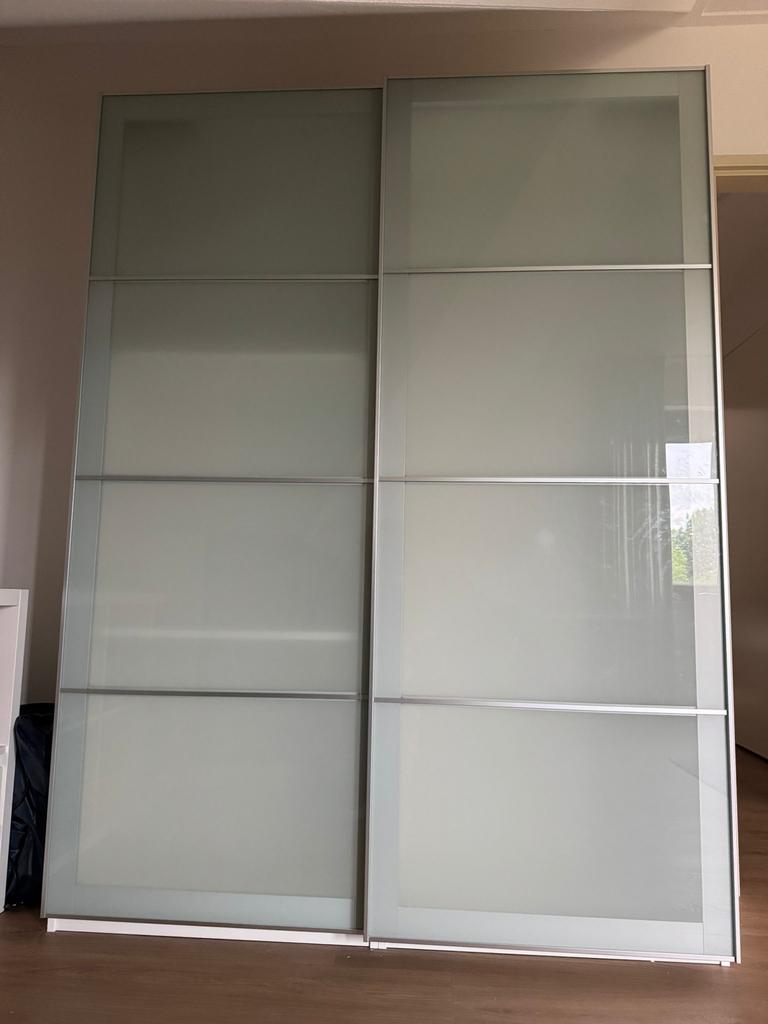 Kleding kast, Huis en Inrichting, Kasten | Kledingkasten, Ophalen, Gebruikt, 200 cm of meer, Met plank(en)