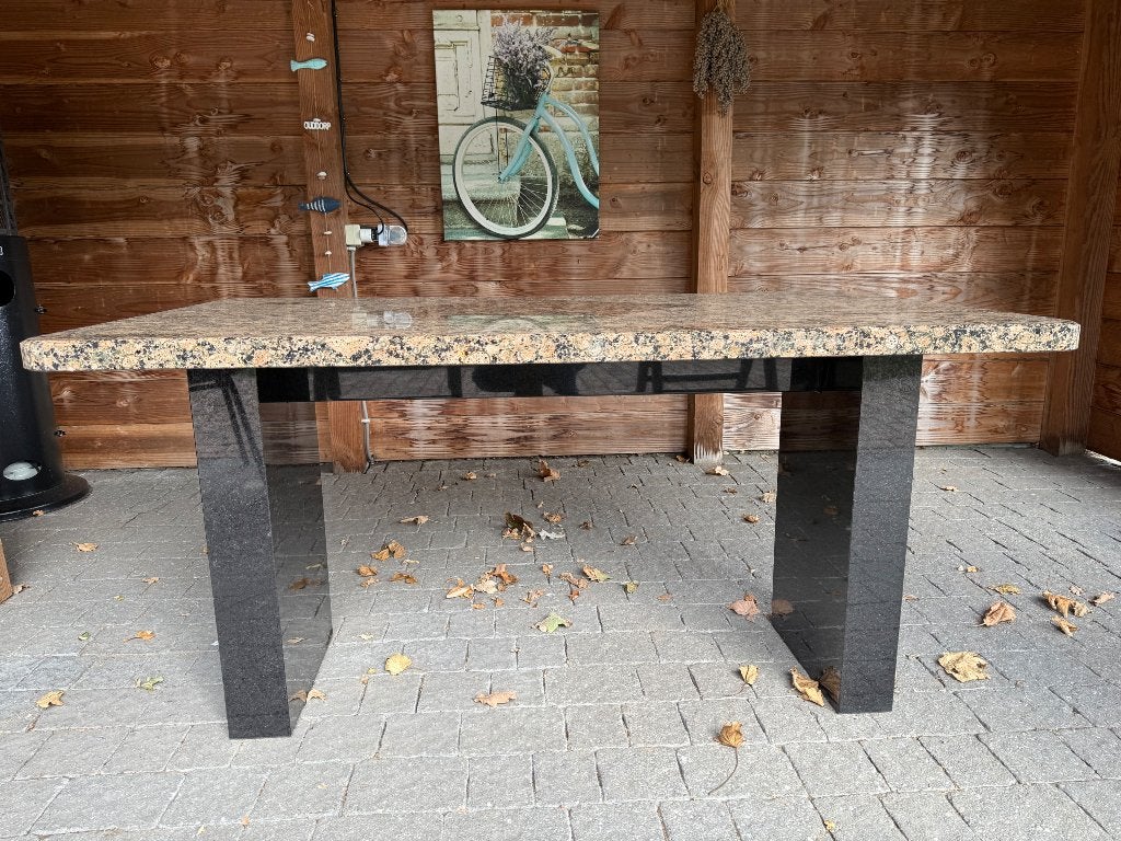 Tuintafel met Baltic Brown blad/zwart granieten omderstel, Tuin en Terras, Tuintafels, Ophalen, Gebruikt, Rechthoekig, Overige materialen