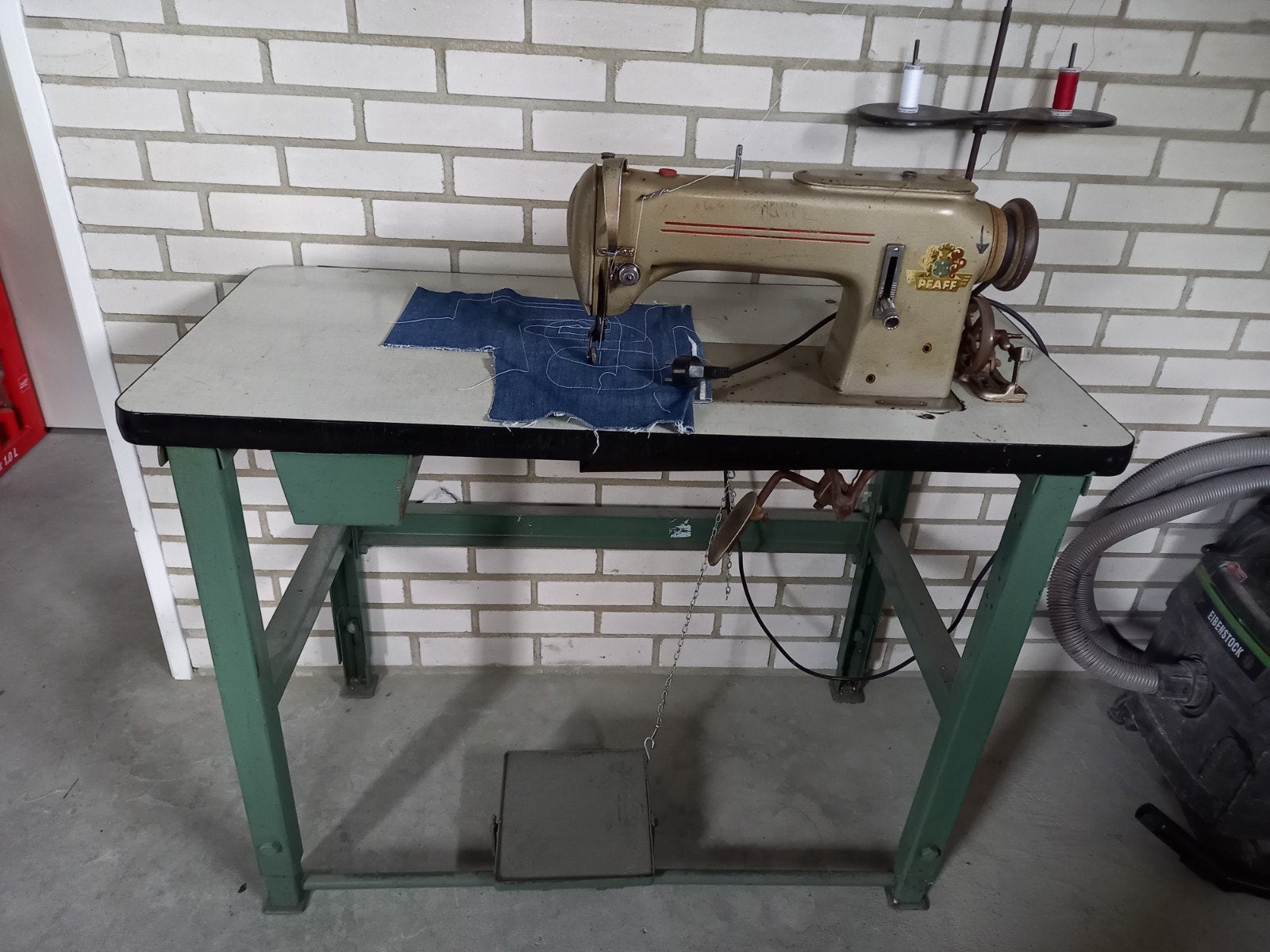 Industriële naaimachine, Hobby en Vrije tijd, Naaimachines en Toebehoren, Ophalen, Naaimachine, Industrieel, Gebruikt