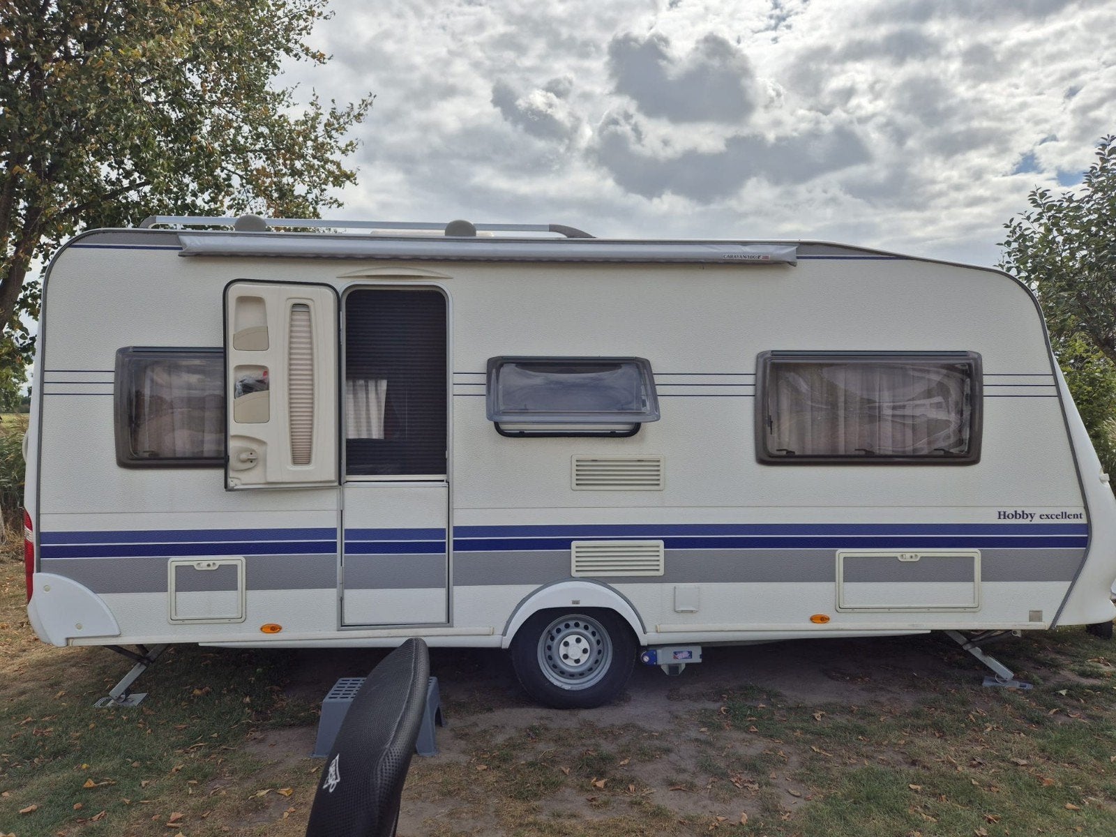 Hobby 495 UL Excellent bj.2007 met groot bed incl.stalling, Rondzit, Hobby, Particulier, Tot en met 4