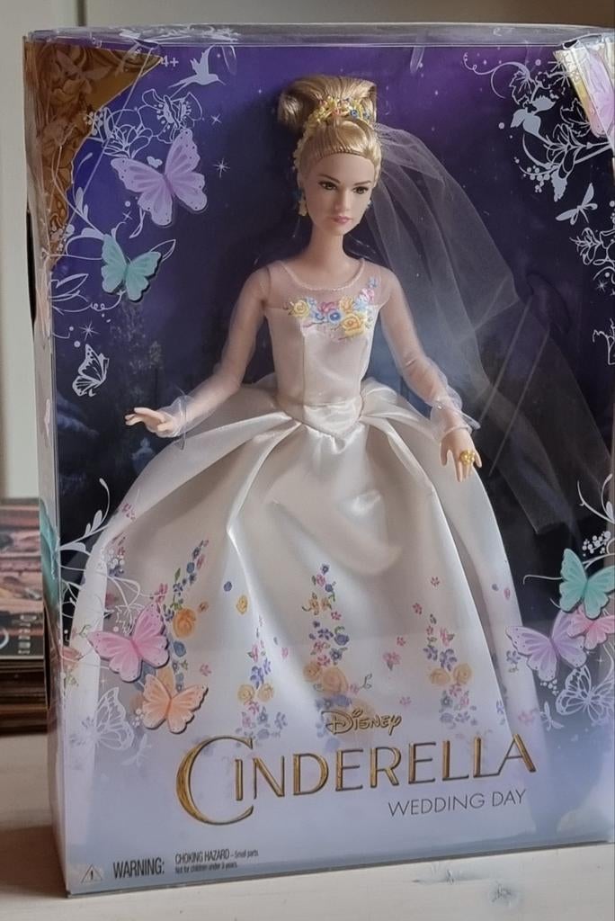 Disney Cinderella Wedding Day barbie. Assepoester NRFB, Ophalen of Verzenden, Nieuw, Pop