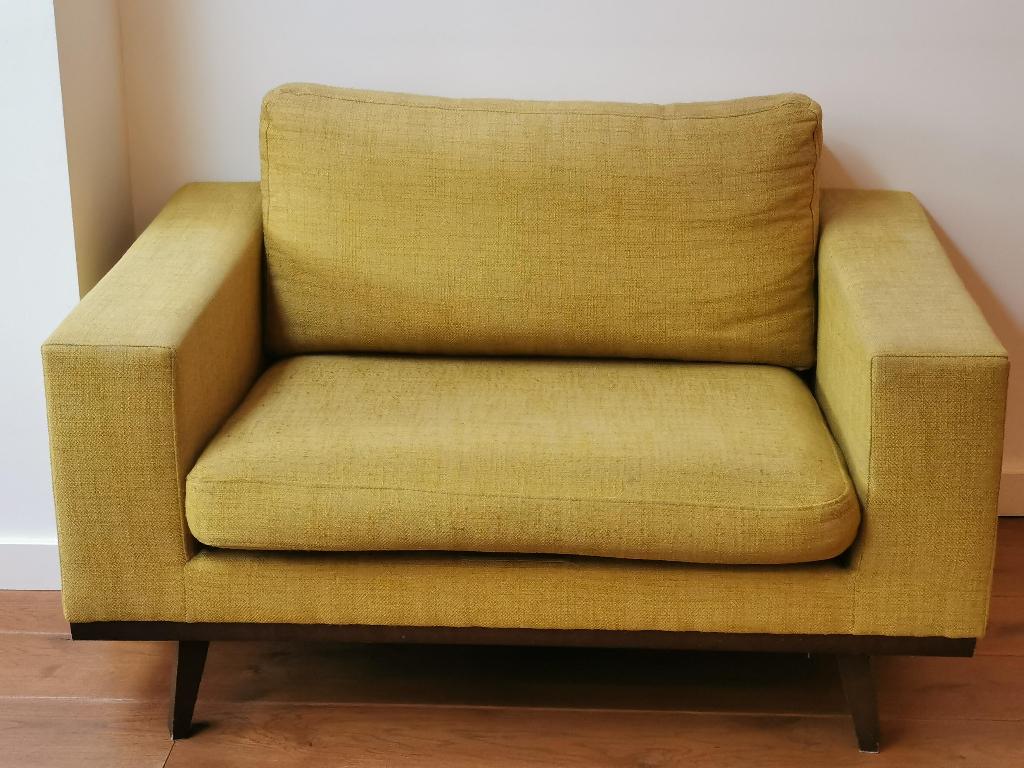 Nous Living loveseat Torino bank 120x88cm - oker geel, Huis en Inrichting, Ophalen, Gebruikt, Tweepersoons, 75 tot 100 cm