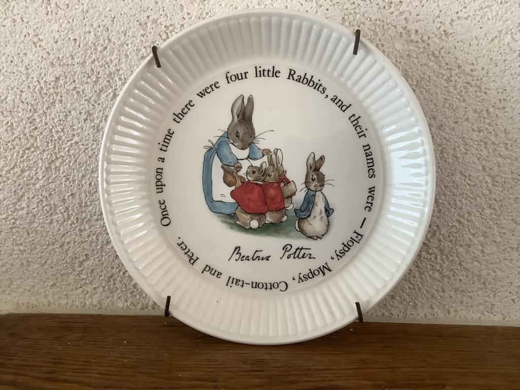 Wedgewood Peter Rabit bordje en beker, Verzamelen, Ophalen, Porselein, Bord of Schaal