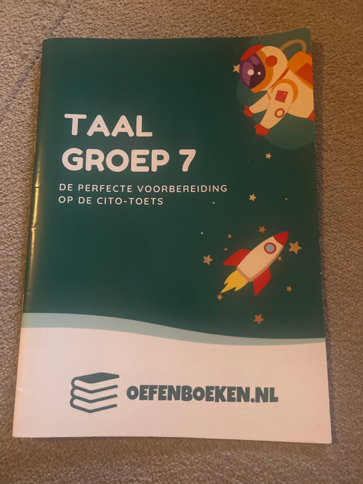 Taal Groep 7 Oefenboek - CITO-toets voorbereiding, Ophalen of Verzenden, Alpha, Zo goed als nieuw, Overige niveaus