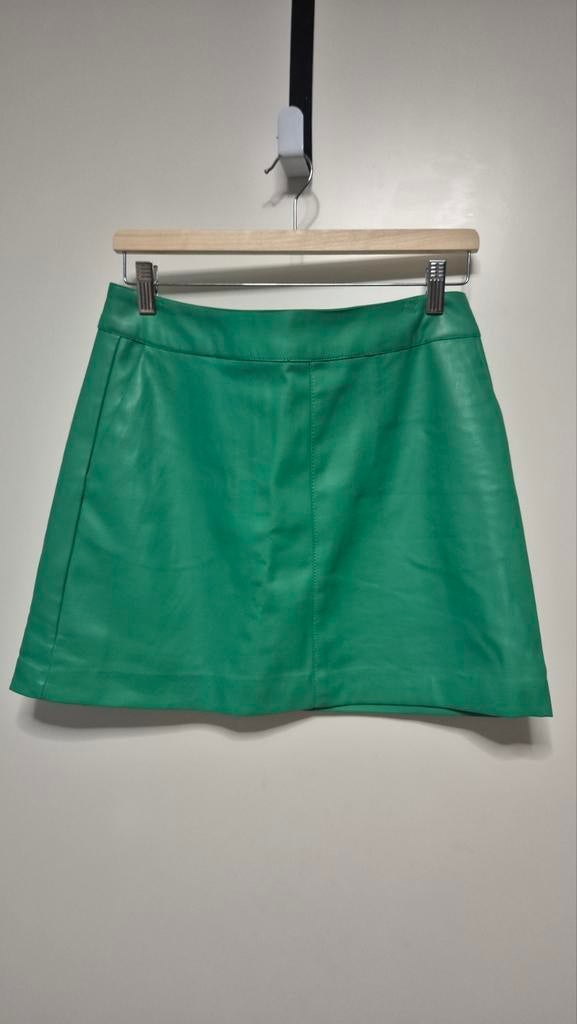 Costes Basic groen nep leren mini rokje, Maat 38/40 (M), Ophalen of Verzenden, Costes, Gedragen