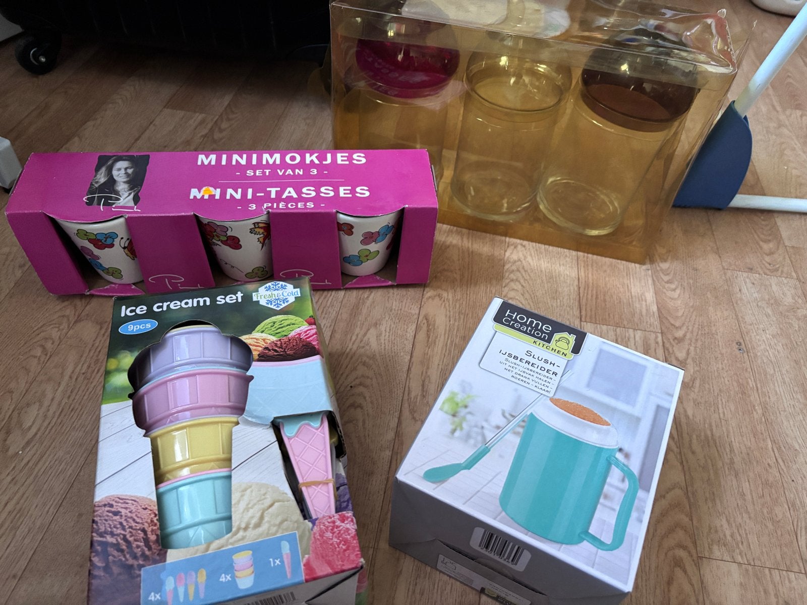 Keuken pakket: mokken, voorraadpotten, ijs- en slushmaker, Huis en Inrichting, Voorraadpot, Ophalen of Verzenden, Nieuw