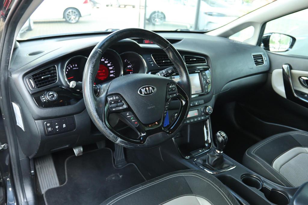 KIA CEE'D SPORTWAGON 1.6 GDI BUSINESSLINE | CAMERA | NAVI |, Auto's, Kia, Voorwielaandrijving, Euro 5, 1591 cc, 4 cilinders