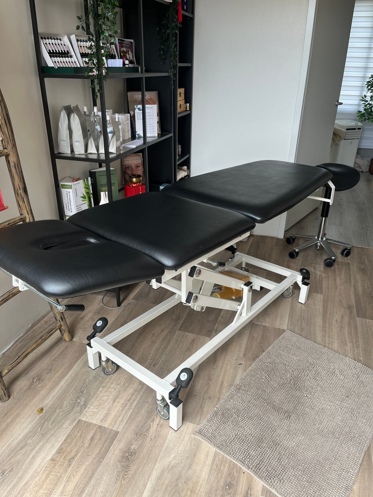 Massagebank Huntleigh Akron 3282/2/SFS, Ophalen, Gebruikt, Apparaat