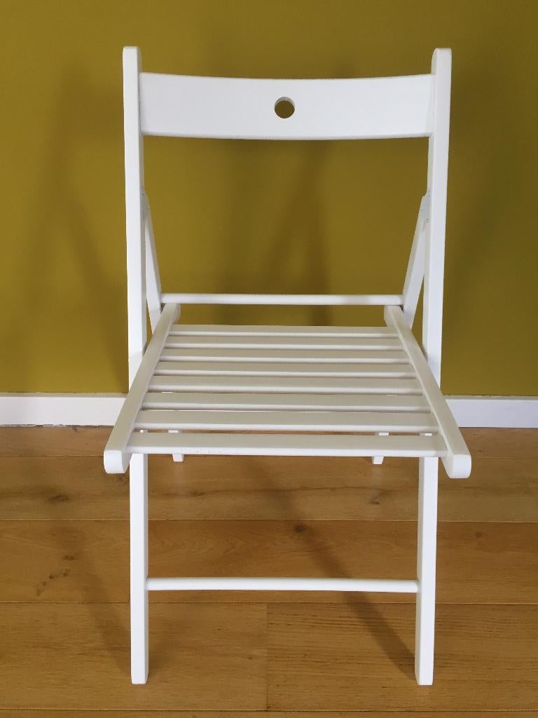 Klapstoel, Huis en Inrichting, Stoelen, Ophalen, Wit, Zo goed als nieuw, Sympathiek praktisch