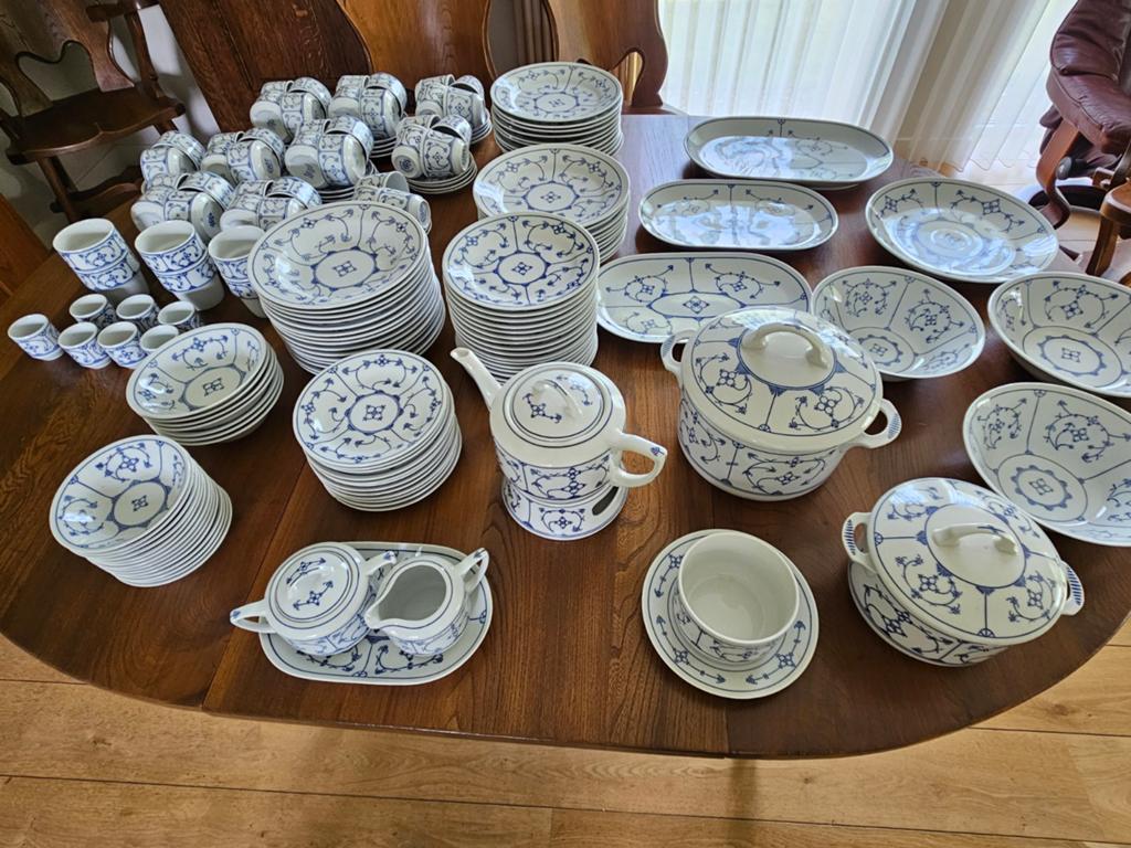 Jäger Saksisch Blauw servies borden schalen kop en schotels, Ophalen, Overige stijlen, Bord(en)