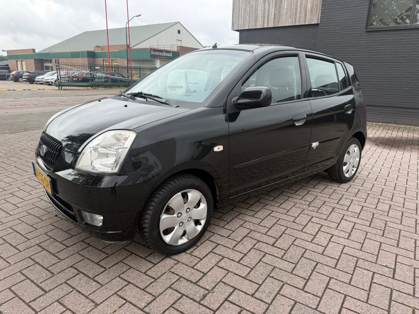 Kia Picanto 1.0 2006 Zwart AIRCO, Voorwielaandrijving, Stof, 31 €/maand, 4 cilinders