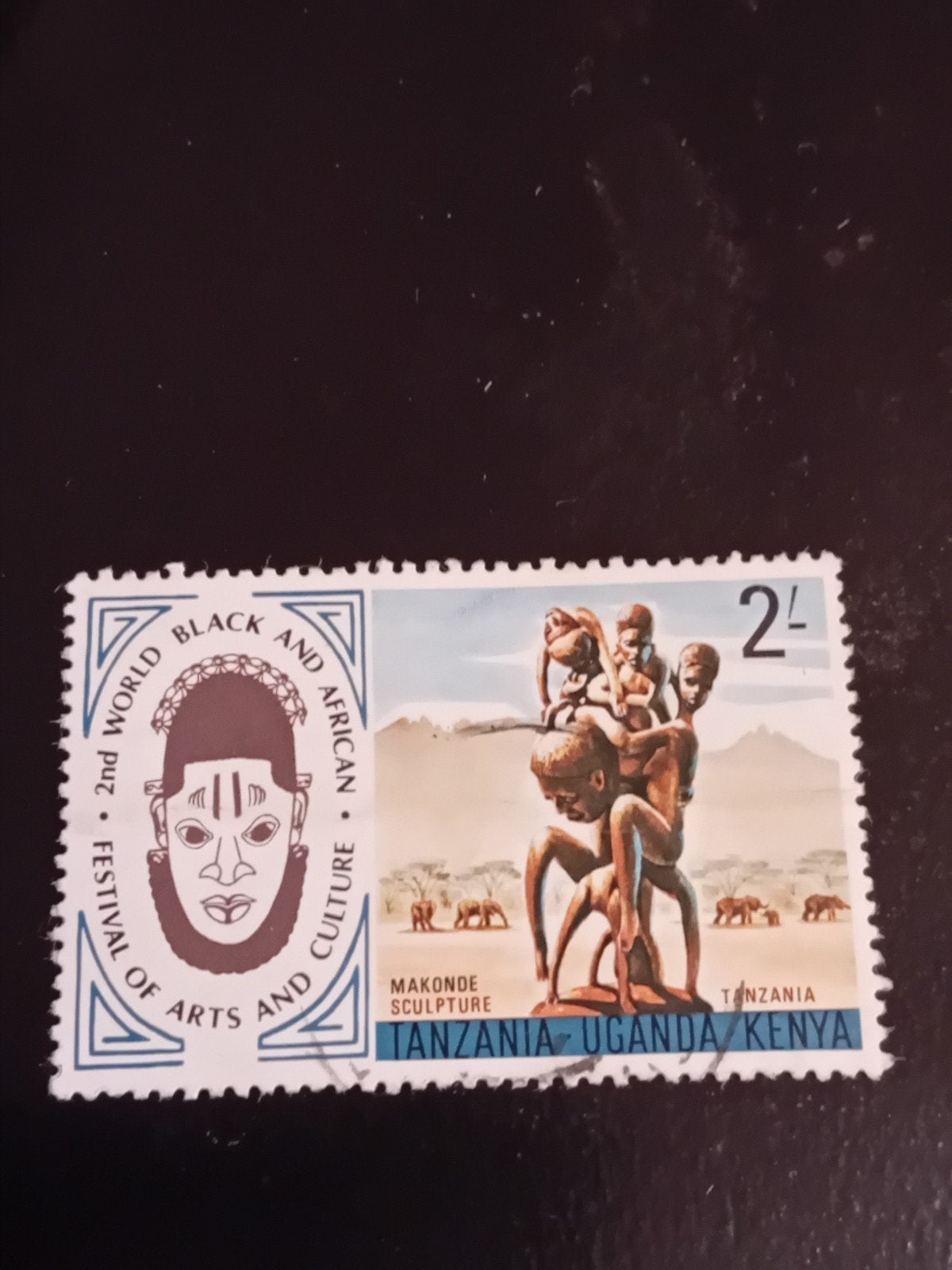 Postzegel Tanzania Uganda Kenia - Makonde Sculptuur, Ophalen of Verzenden