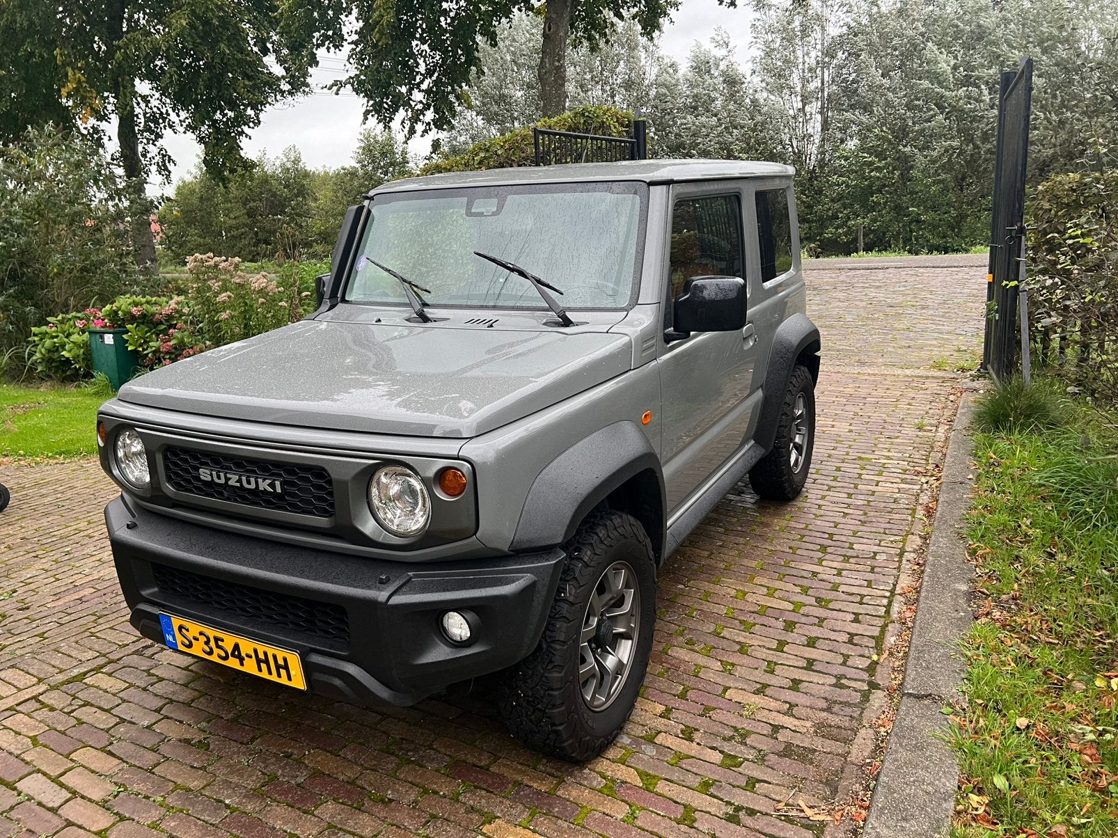 Suzuki Jimny 4X4 alle opties met Daktent Apple carplay, 13 km/l, 4 cilinders, 49 €/maand, 102 pk