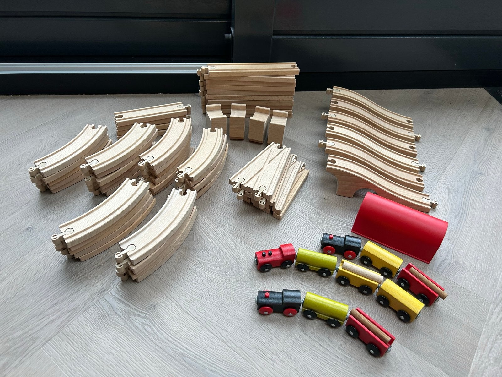 IKEA Houten Treinbaan met Treinen en Rails 70 delige set!, Kinderen en Baby's, Ophalen of Verzenden, Zo goed als nieuw