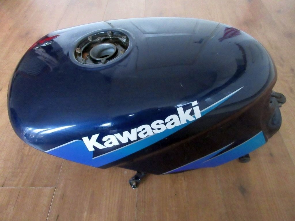 Kawasaki GPZ500 benzinetank GPZ 500 S benzine gas fuel tank, Ophalen of Verzenden, Gebruikt