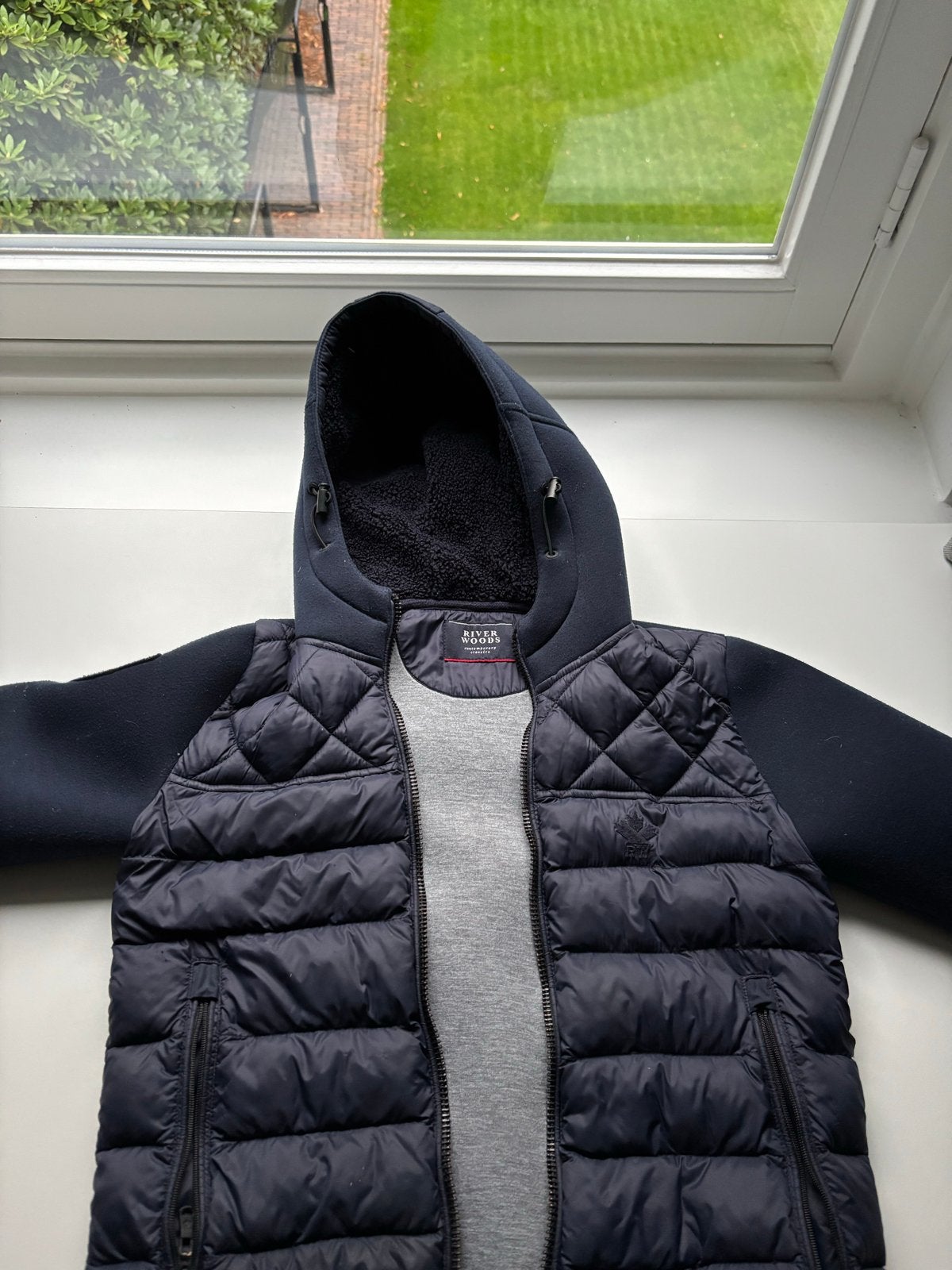 River Woods gewatteerde jas met capuchon - Maat 12, Ophalen of Verzenden, Zo goed als nieuw, Overige maten, Blauw
