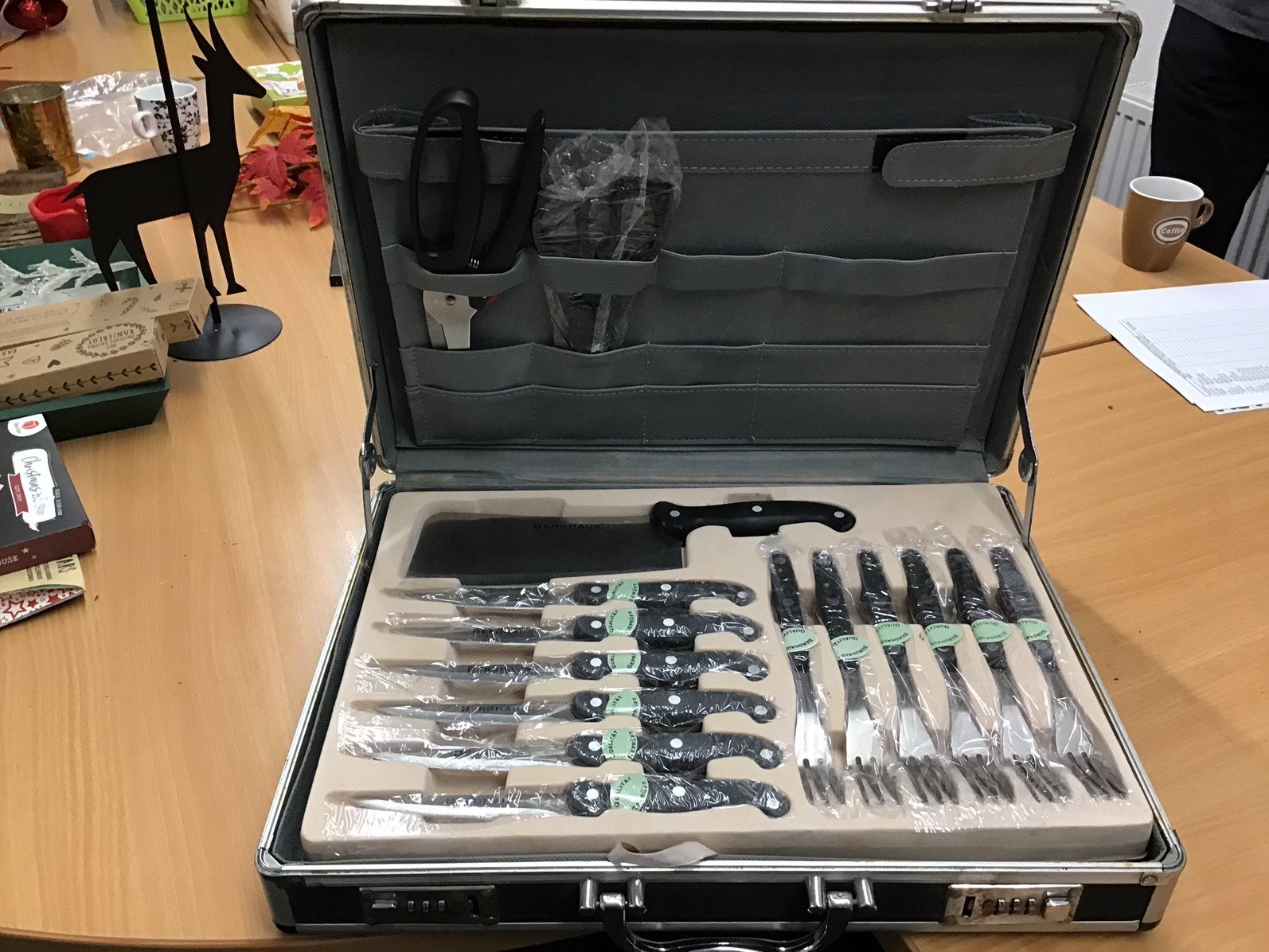 BBQ set messen 24 delig nieuw in  koffer, Ophalen, Nieuw