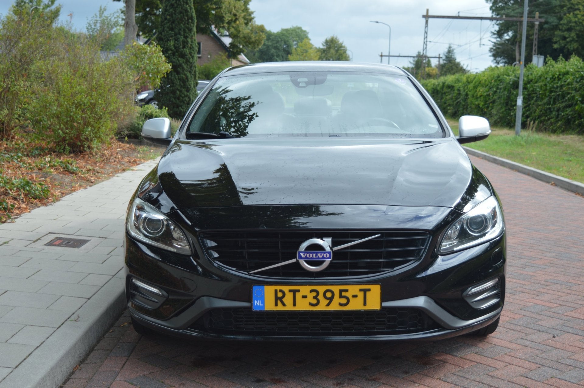 Volvo S60 2.0 T3 Summum R-design, Auto's, Voorwielaandrijving, Dealer onderhouden, Gebruikt, 4 cilinders